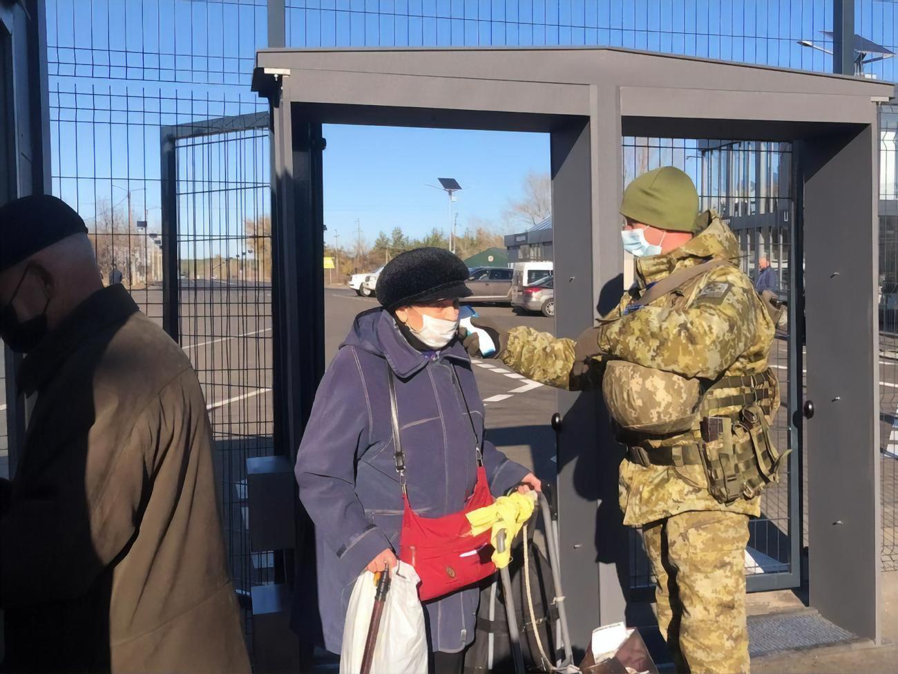 10 ноября Украина открыла КПВВ со стороны подконтрольных правительству территорий