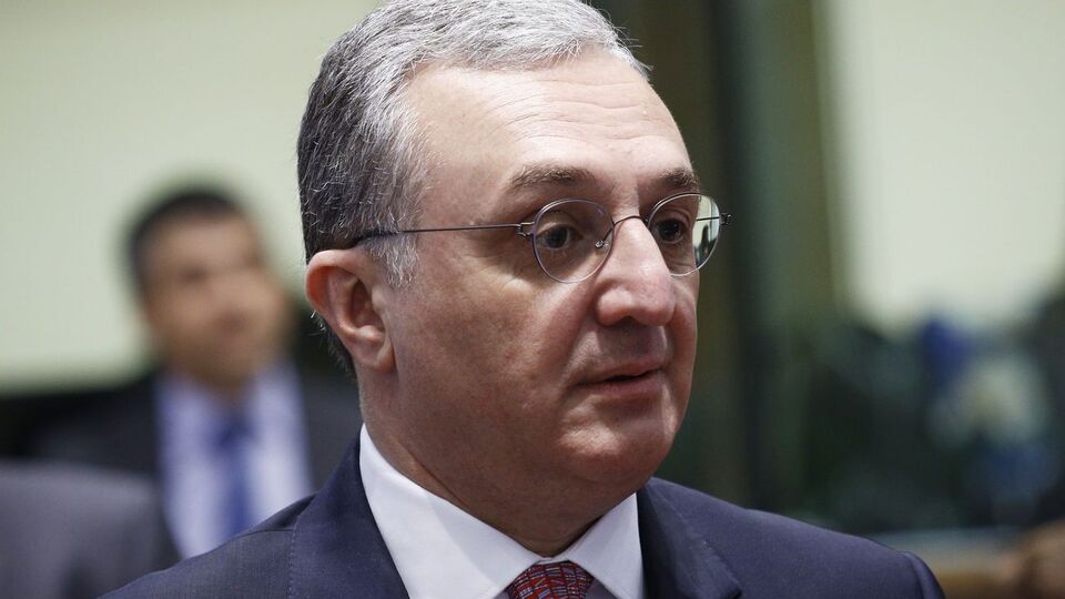 О причинах отставки главы МИД Армении не сообщается