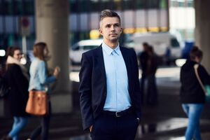 Филипенко: В спортивных штанах и с ружьем бегать можно, в платье и с цветами гулять нельзя