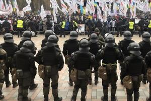 Акция под Радой называется "Право на труд"
