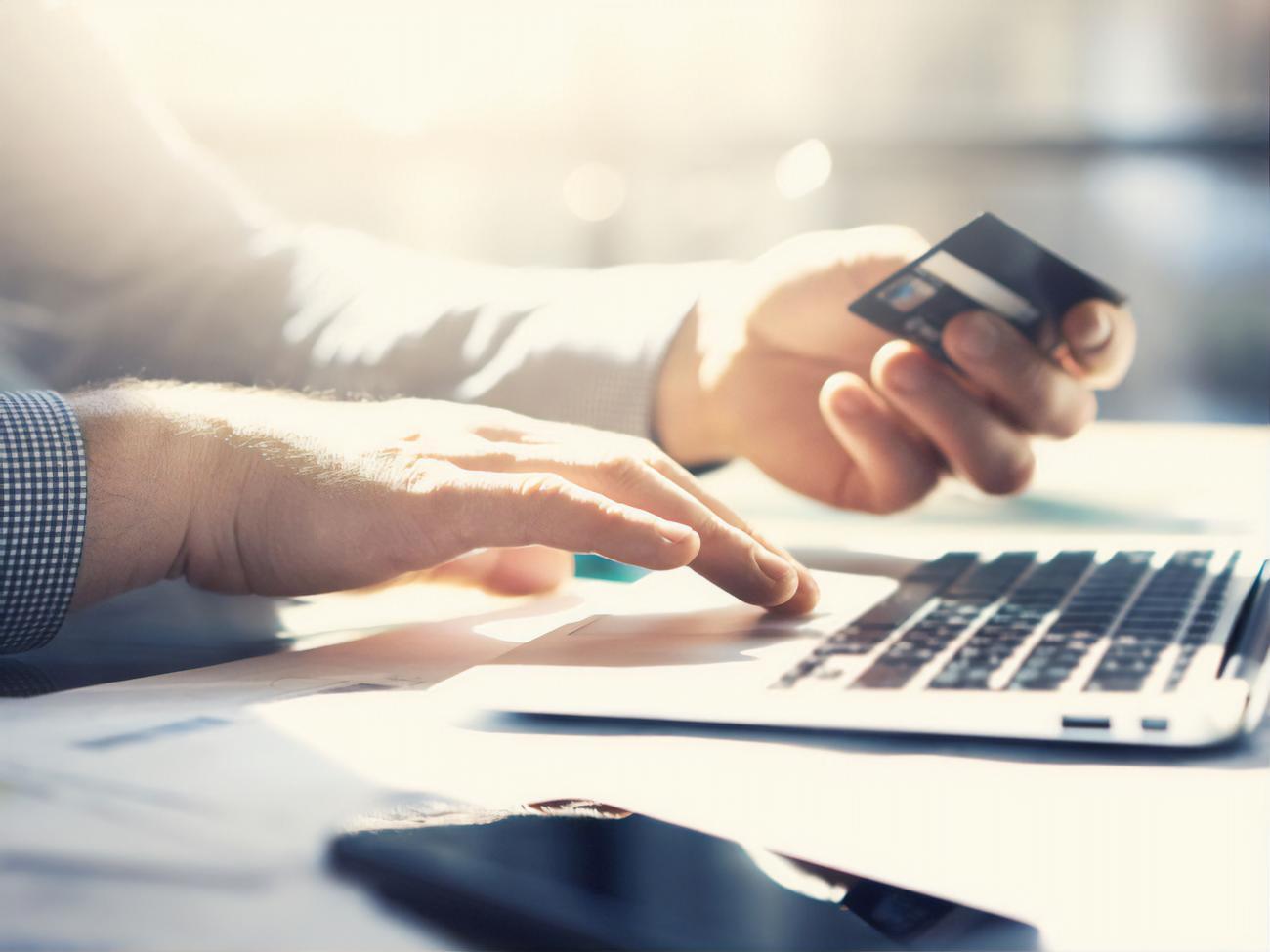 Система SWIFT позволяет банкам и компаниям обмениваться финансовыми сообщениями по всему миру