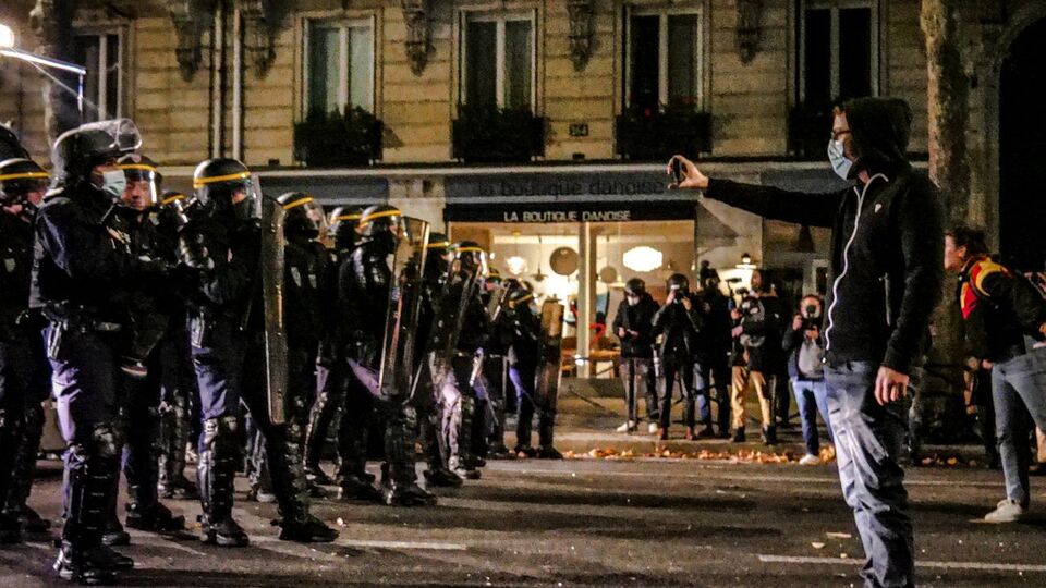 Демонстранты митинговали под зданием нижней палаты парламента