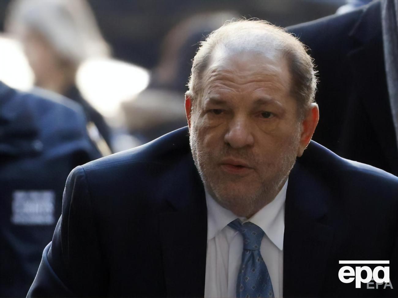 Лікарі припускають, що Вайнштейн знову заразився коронавірусом