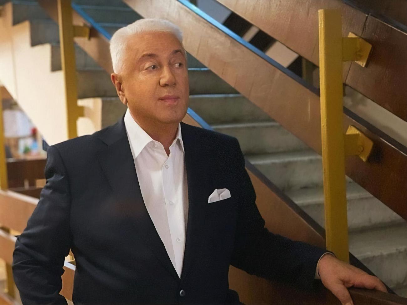 Винокур раніше був зварювальником, теслею і будівельником