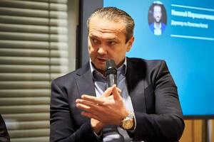 Езугбая обіймає посаду директора з комерційної роботи та логістики "Укрзалізниці"