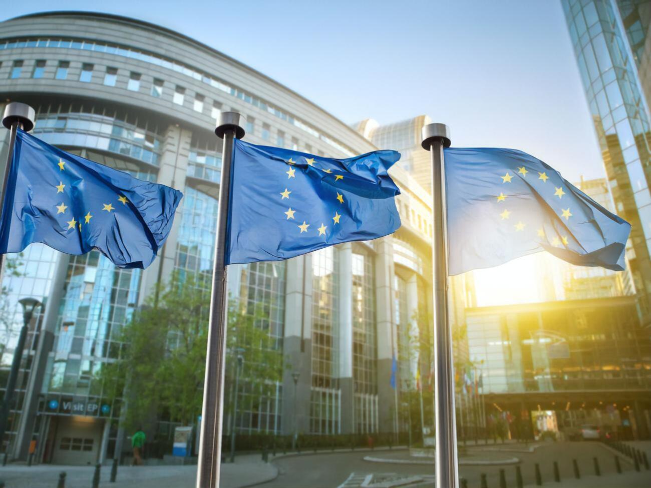 21,5% респондентов заявили о необходимости продления санкций ЕС в отношении России