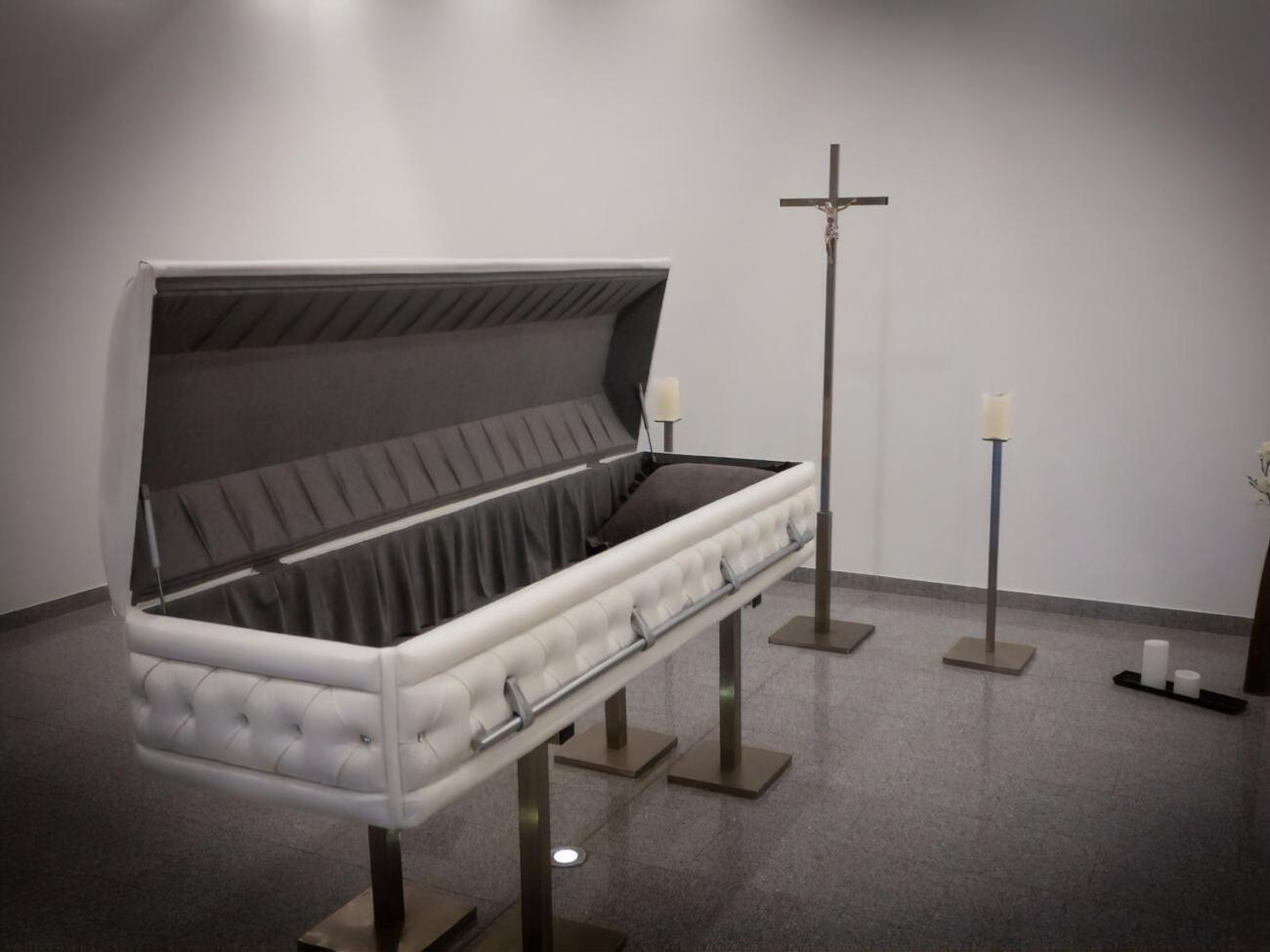 Экогроб из картона может сгореть за три минуты