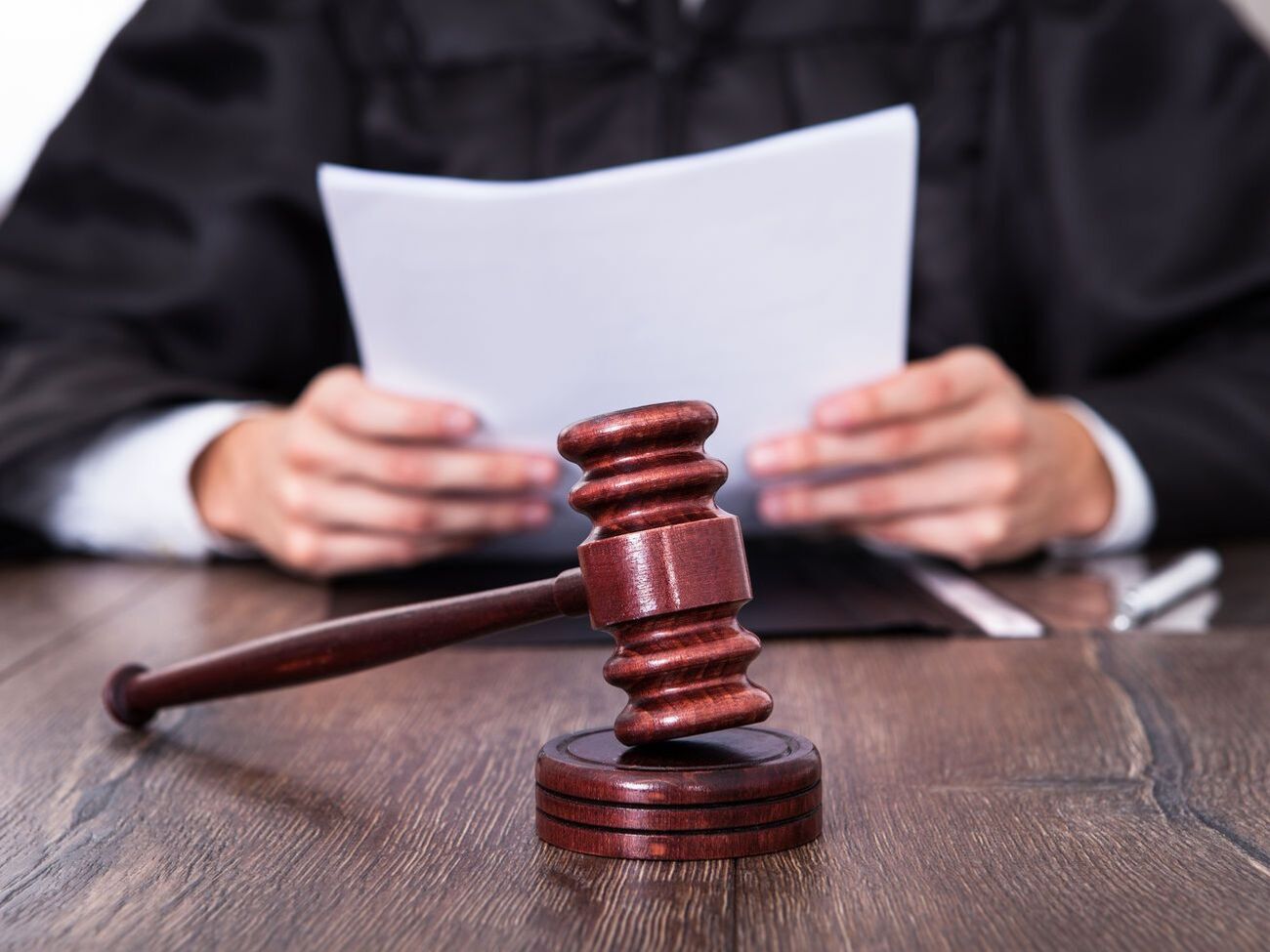 Подозреваемых в попытке поджога будут судить