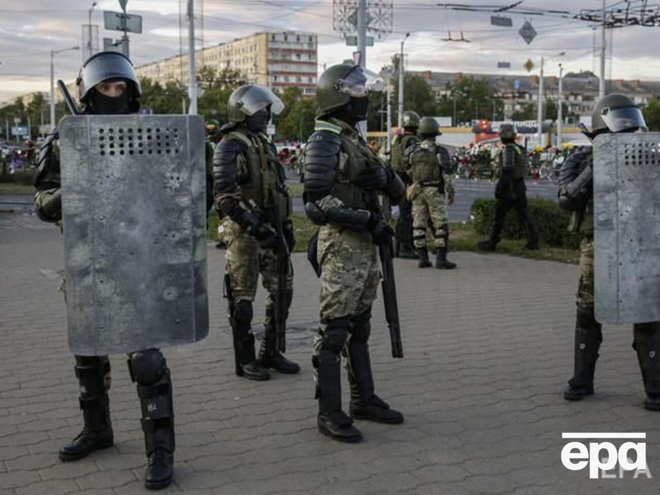 Сотрудник ОМОН предлагал заменить уголовное наказание для минчанина на административное