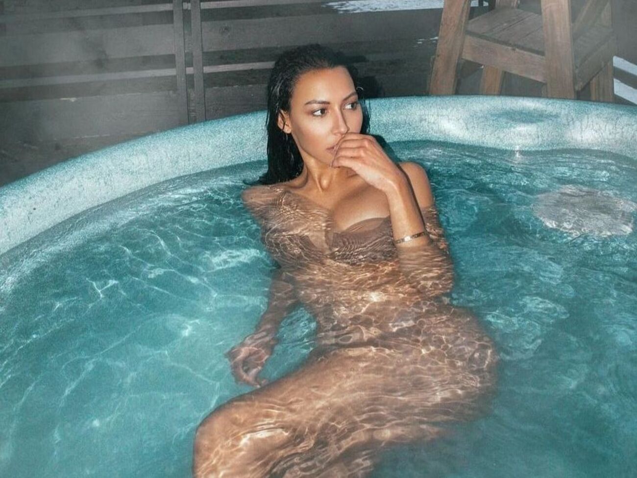 Во время прогулки по озеру Пиру актриса прыгнула из лодки в воду и не вернулась