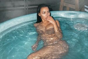 Во время прогулки по озеру Пиру актриса прыгнула из лодки в воду и не вернулась