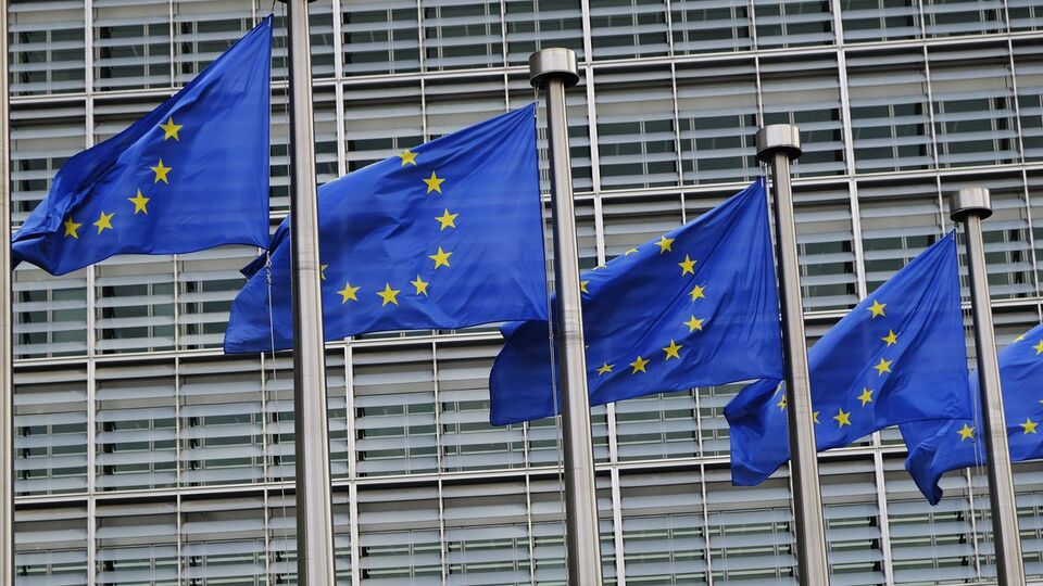 За словами Йозвяка, санкційний список Євросоюзу включатиме як фізичних осіб, так і організації
