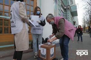 Опитування проводили в день місцевих виборів, 25 жовтня