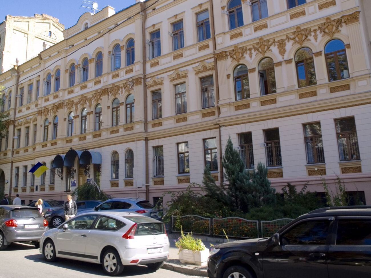 У Мінкульті прокоментували обшуки в музеї Революції гідності