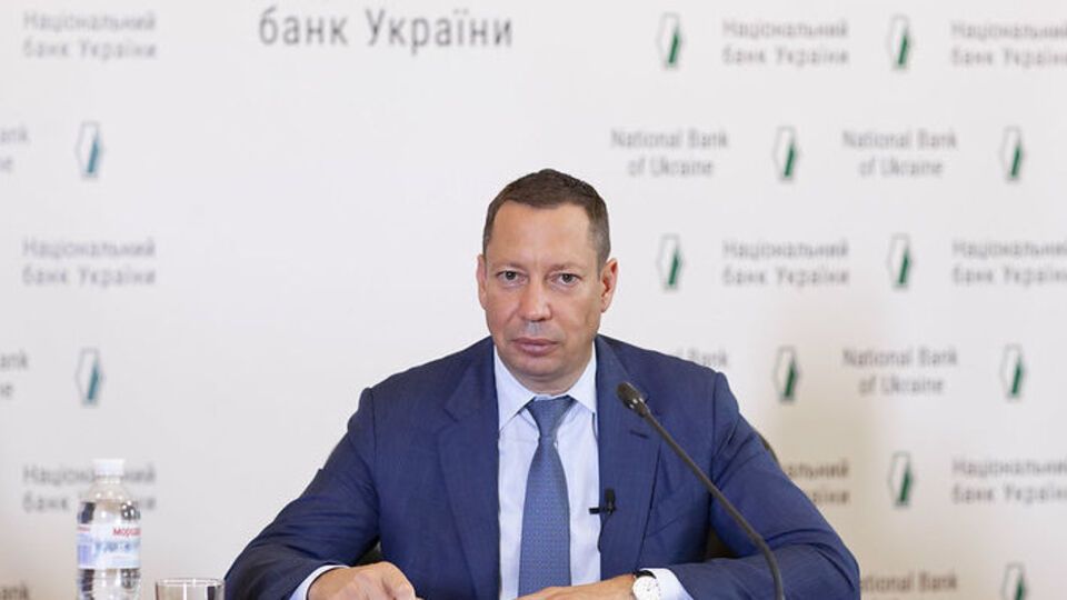 Шевченко отметил, что закон о Национальном банке Украины прямо запрещает Нацбанку финансировать дефицит госбюджета