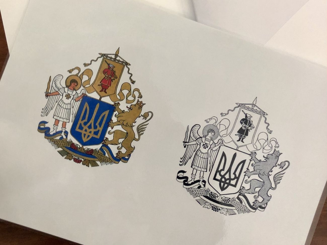 Эскиз победителя содержит обязательные элементы для большого государственного герба