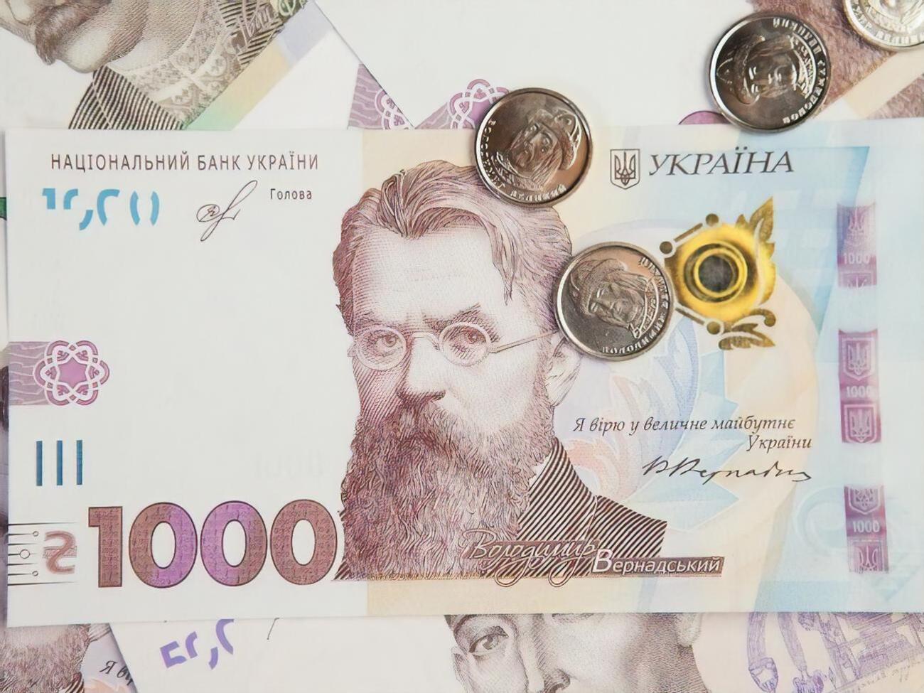 Гривна снова подешевела к доллару
