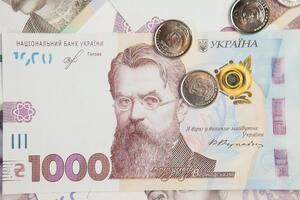 Гривна снова подешевела к доллару