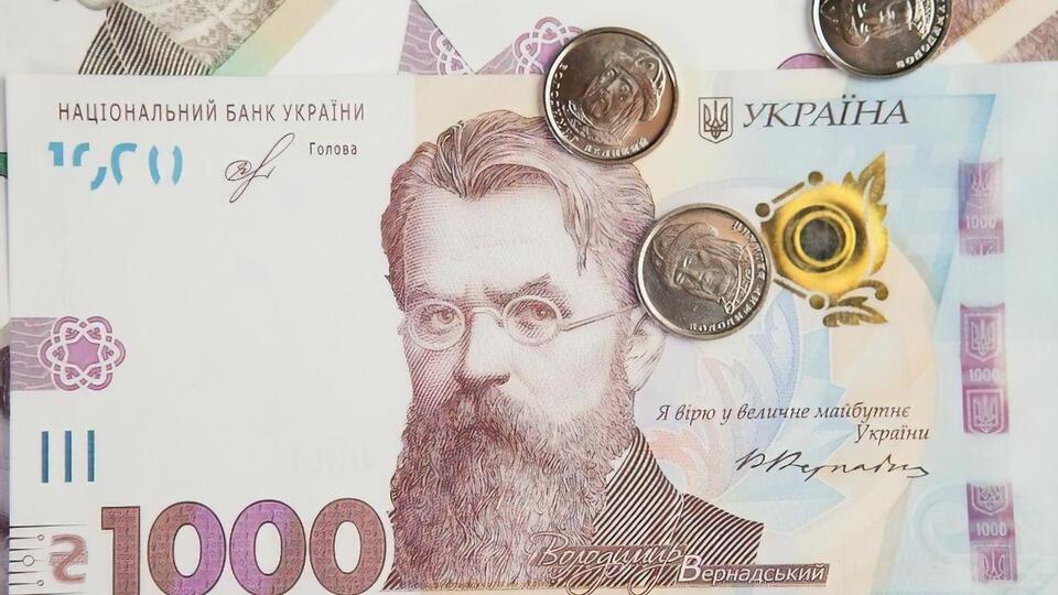 Гривна снова подешевела к доллару