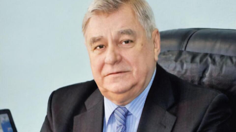 Університет Туренко очолював із 1992 року