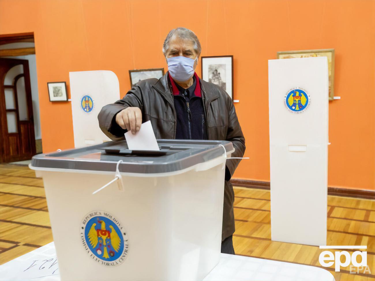 Второй тур выборов президента Молдовы пройдет 15 ноября