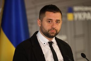 Арахамія має намір просити голову КСУ зробити перерву в засіданні