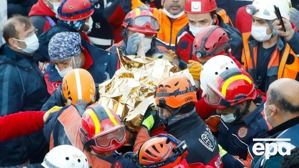 Трехлетняя Элиф Перинчек пробыла под завалами дома 65 часов