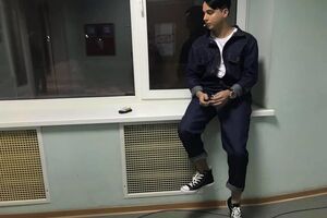 Melovin заради фотопроєкту збрив брови