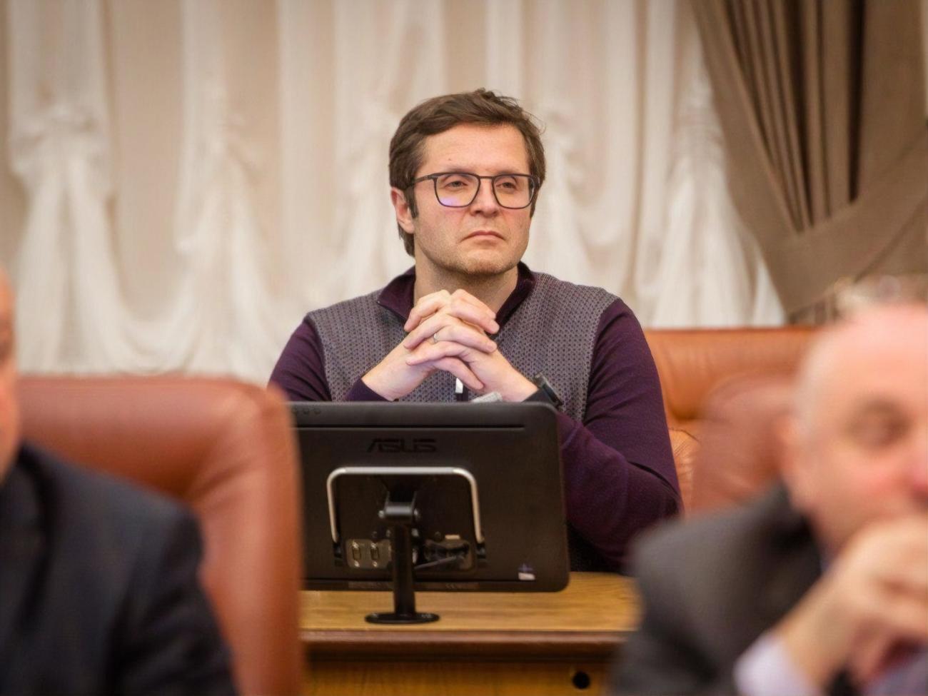 Холодов: Акцизы на табачные изделия должны быть высокими. Но я считаю, что четырехкратное разовое повышение – резкий шаг