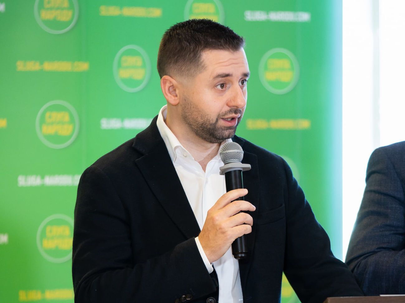 В Арахамії один із тестів на коронавірус позитивний