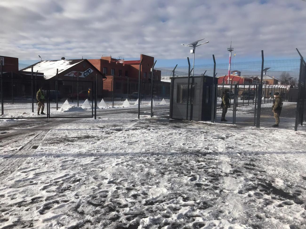 На этой неделе через КПВВ "Новотроицкое" и "Станица Луганская" Красный Крест направил в&nbsp; ОРДЛО гуманитарную помощь