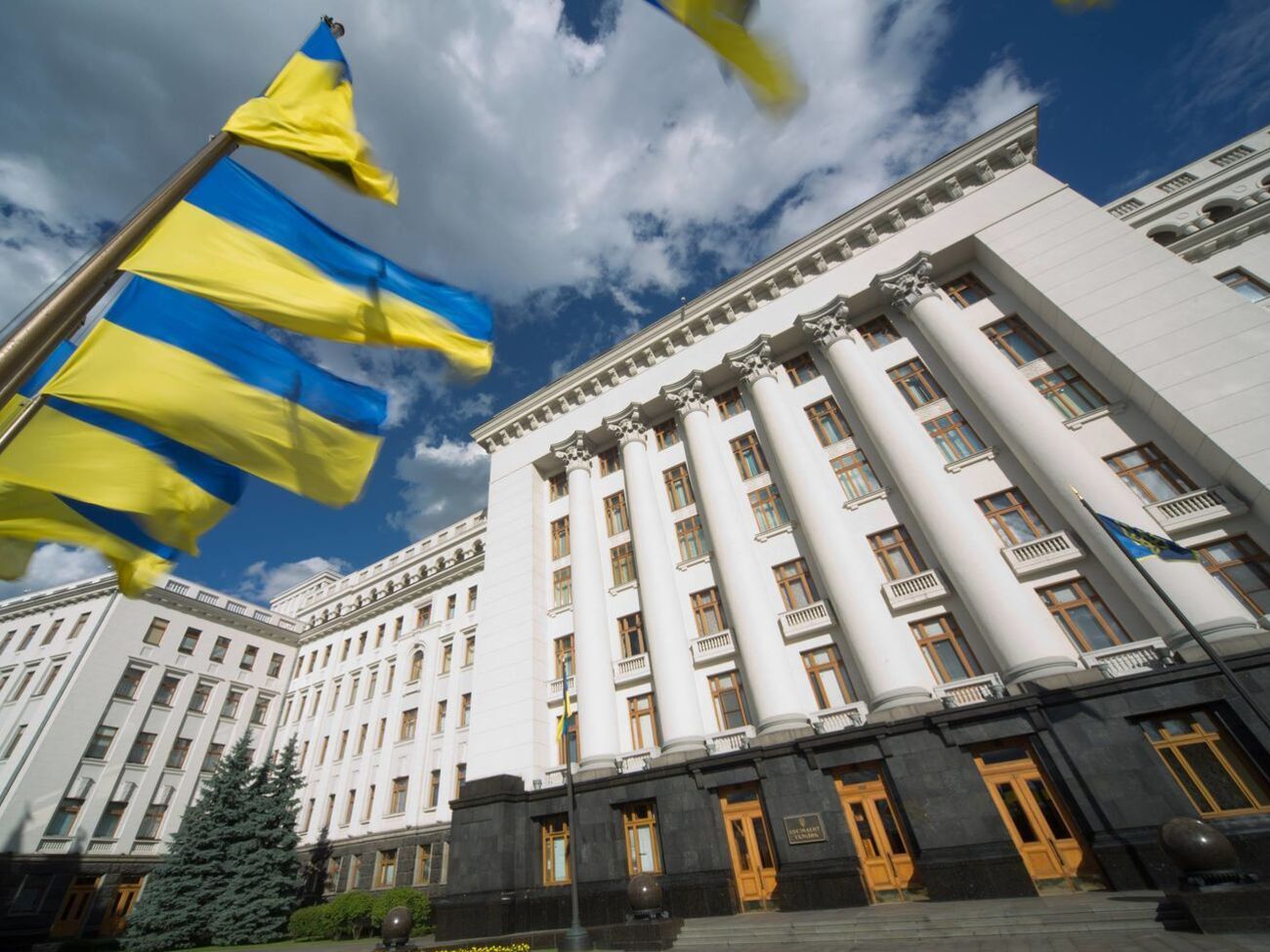 В Офисе президента Украины назвали главный критерий замены глав ОГА