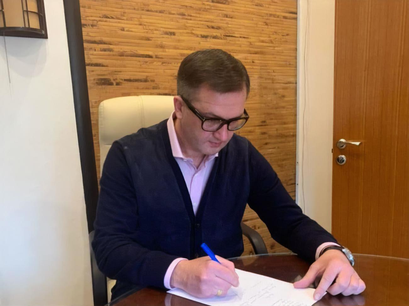 12 ноября Уманский написал заявление об уходе из Офиса президента