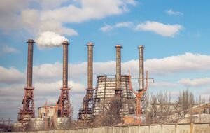 Промпредприятия могут остановиться из-за нехватки серной кислоты