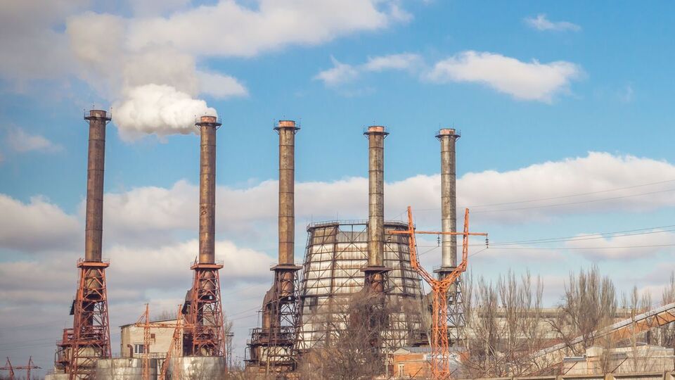 Промпредприятия могут остановиться из-за нехватки серной кислоты