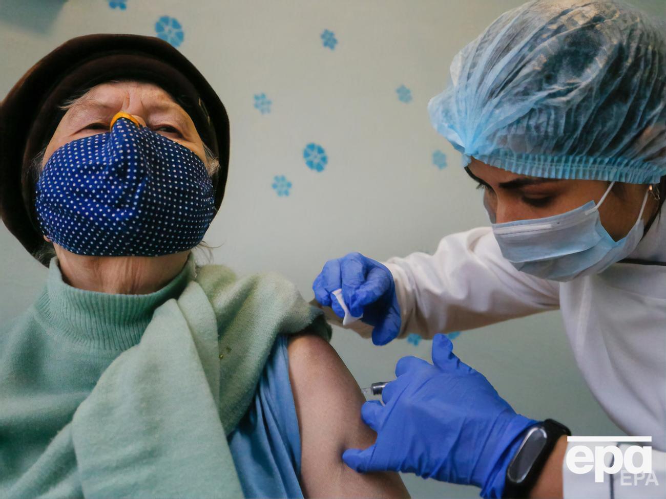 Від початку епідемії коронавірусом в Україні заразилося понад 612 тис. осіб