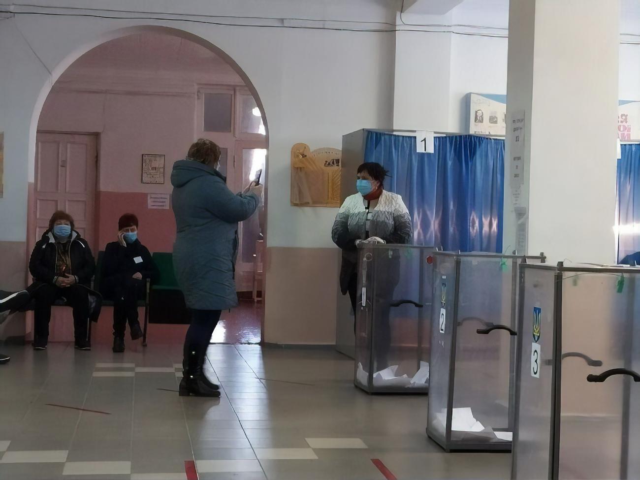 Приз може отримати тільки житель слов'янської громади віком від 18 до 45 років