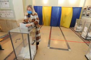 22 листопада в 11 містах України вибирають мерів