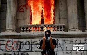 На митинг в Гватемале вышло около 10 тыс. человек