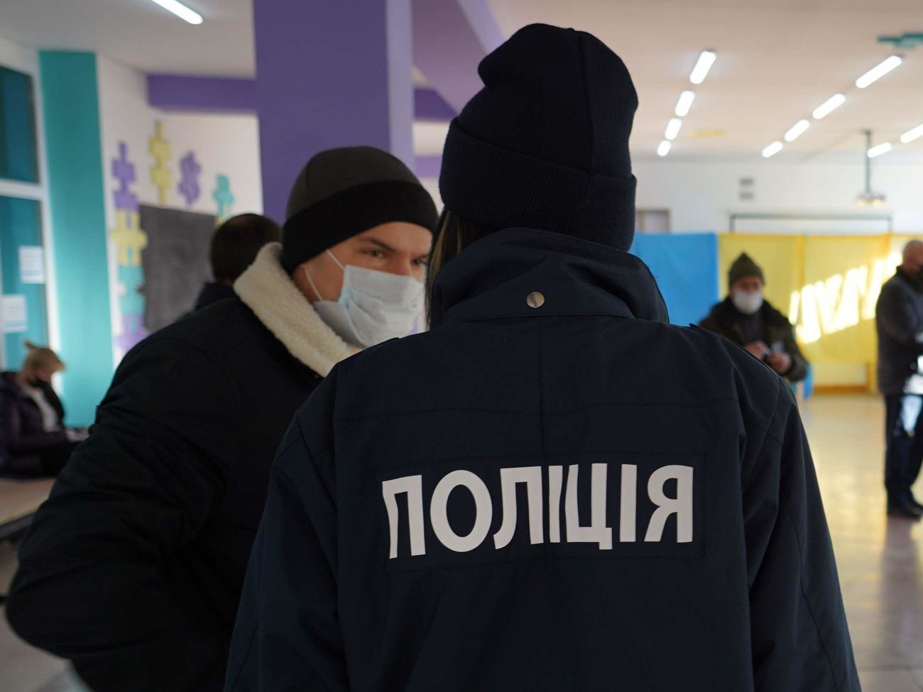 В "Опорі" повідомили, що поліція поспілкувалася з чоловіками, які назвалися журналістами