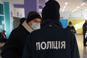 В "Опорі" повідомили, що поліція поспілкувалася з чоловіками, які назвалися журналістами