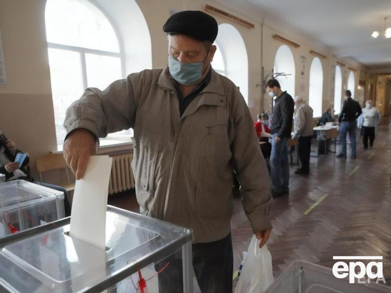 22 листопада в низці українських міст проводять другий тур місцевих виборів