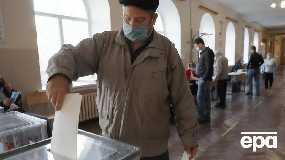 22 листопада в низці українських міст проводять другий тур місцевих виборів
