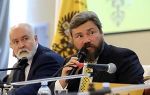 По словам Малофеева (справа), кандидатам, уличенным в русофобии, помешают попасть в Госдуму