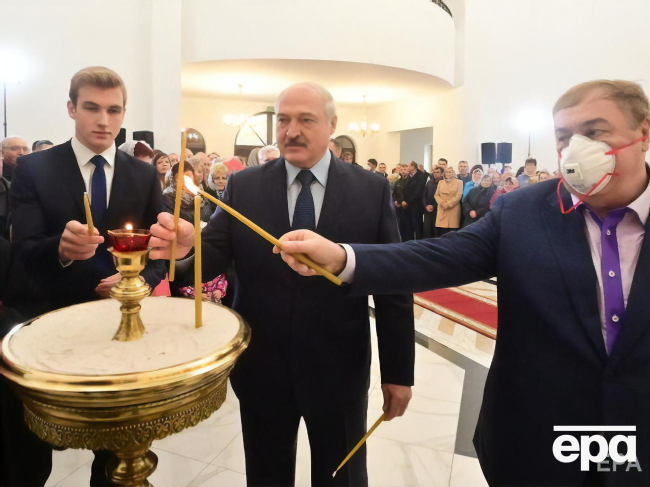 Лукашенка (на фото в центрі) БАПЦ назвала самозванцем
