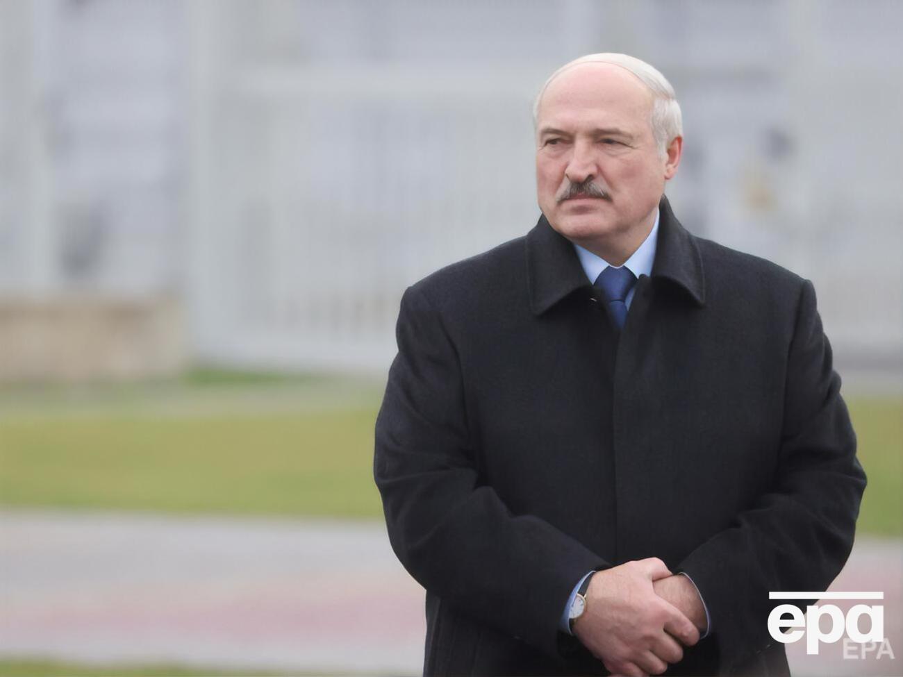 Лукашенко: У патріотичному вихованні в нас велика прогалина