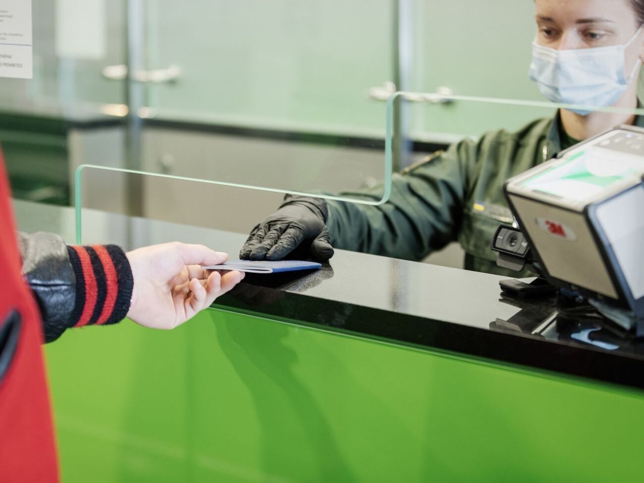 ГПСУ зафиксировала около 7 тыс. фактов нарушения порядка въезда-выезда с временно оккупированных территорий Украины