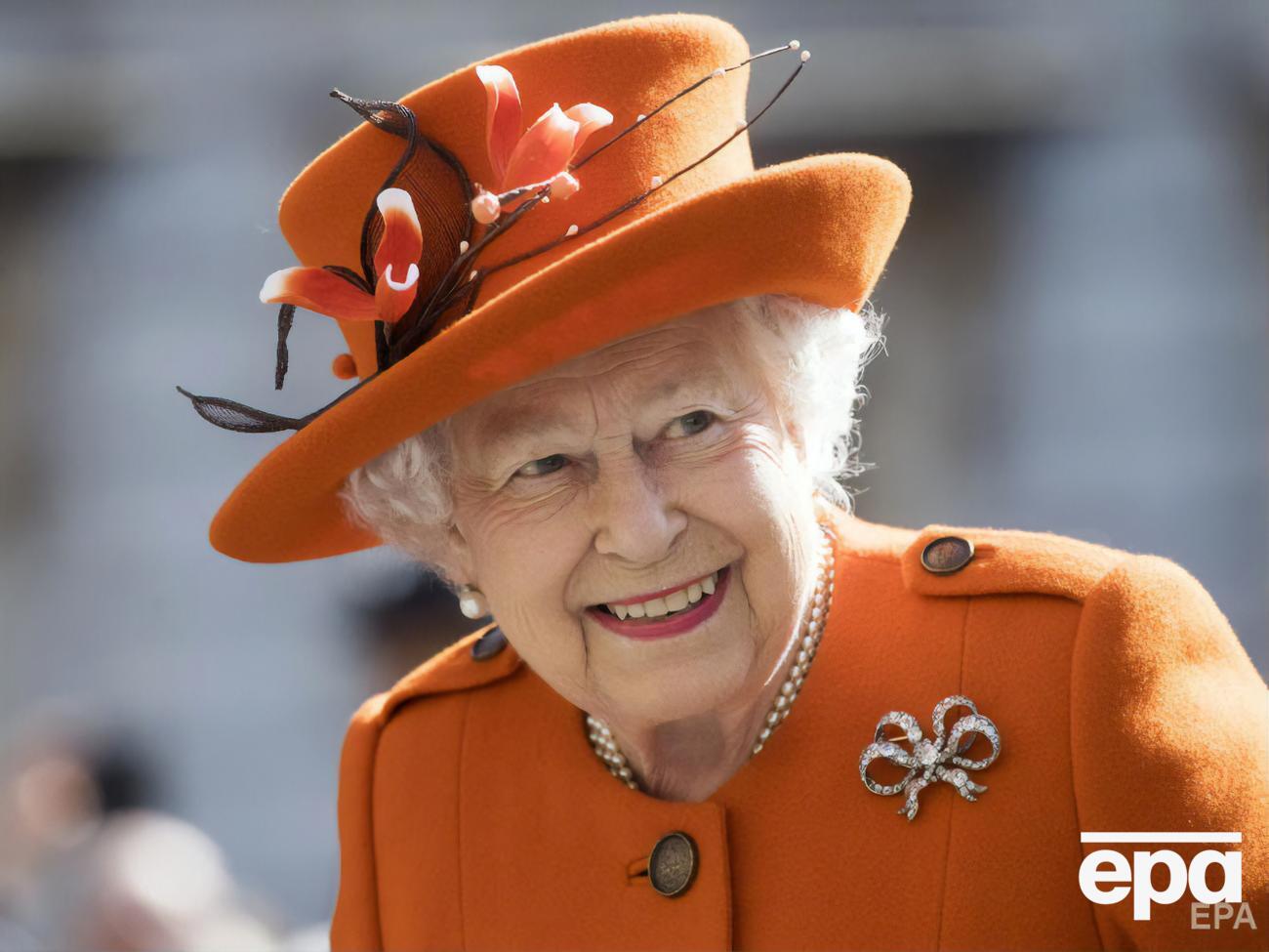 Стоимость джина от Елизаветы II примерно&nbsp;&pound;50