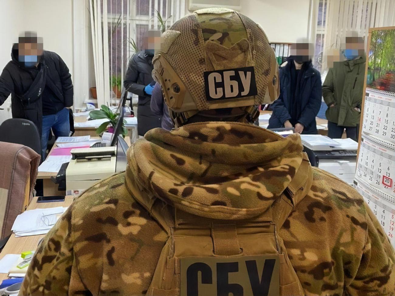 Під час обшуків у офісах і за місцем проживання фігурантів правоохоронці вилучили комп'ютерну техніку