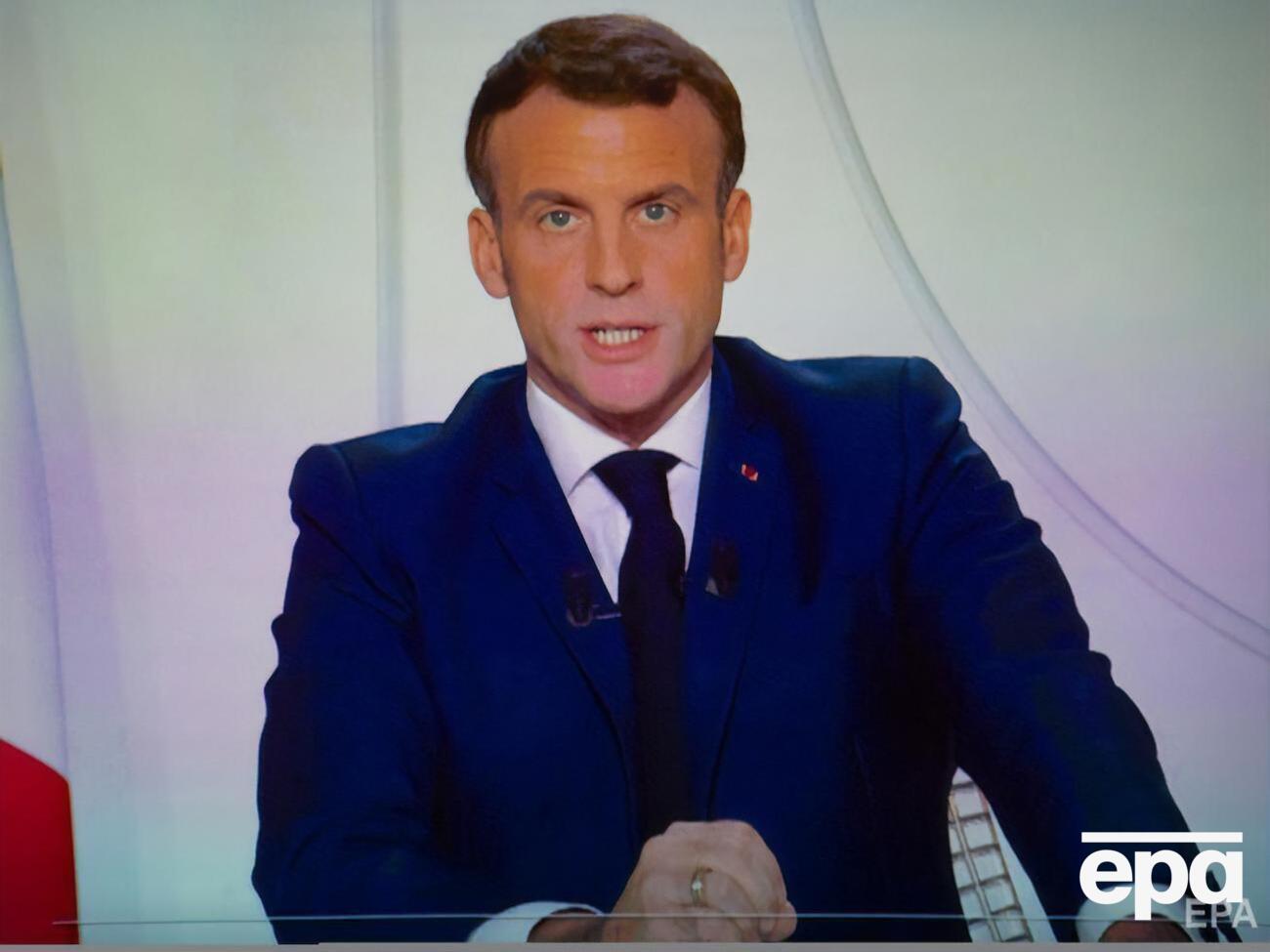 Макрон анонсував послаблення карантинних обмежень у Франції